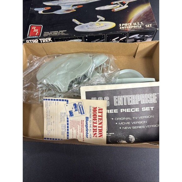 Star Trek 3 Piece U.S.S Enterprise Set Model Kit - 1988 AMT ERTL - Complete - Picture 5 of 6